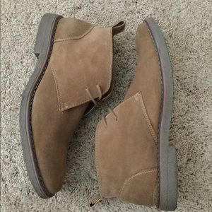 GBX Mens chukka suede boots